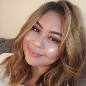 Meet your Posher, Alyssah